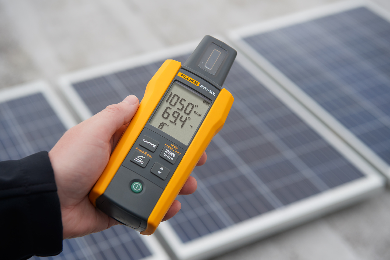 FLUKE SMFT-1000 - Kit d'outils solaires SMFT-1000 : Testeur photovoltaïque  multifonction et analyseur de performances - FLUKE - Distrimesure